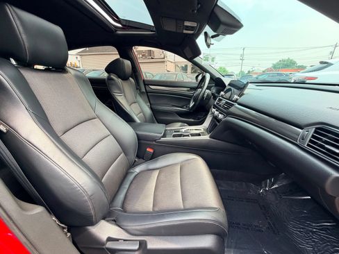 Used 2018 Honda Accord Sport image 23