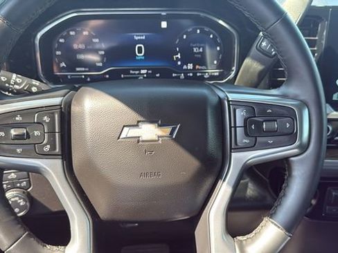Used 2025 Chevrolet Silverado 1500 LT AWD/4WD image 15