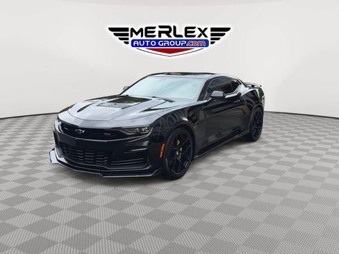 Used 2020 Chevrolet Camaro SS RWD image 4