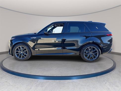 Certified 2023 Land Rover Range Rover Sport SE Dynamic image 9