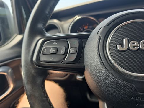 Used 2022 Jeep Wrangler Sport AWD/4WD image 19