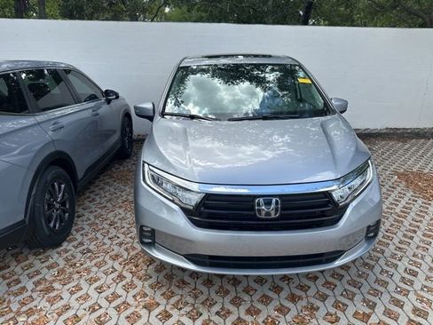 Certified 2024 Honda Odyssey EX-L image 2