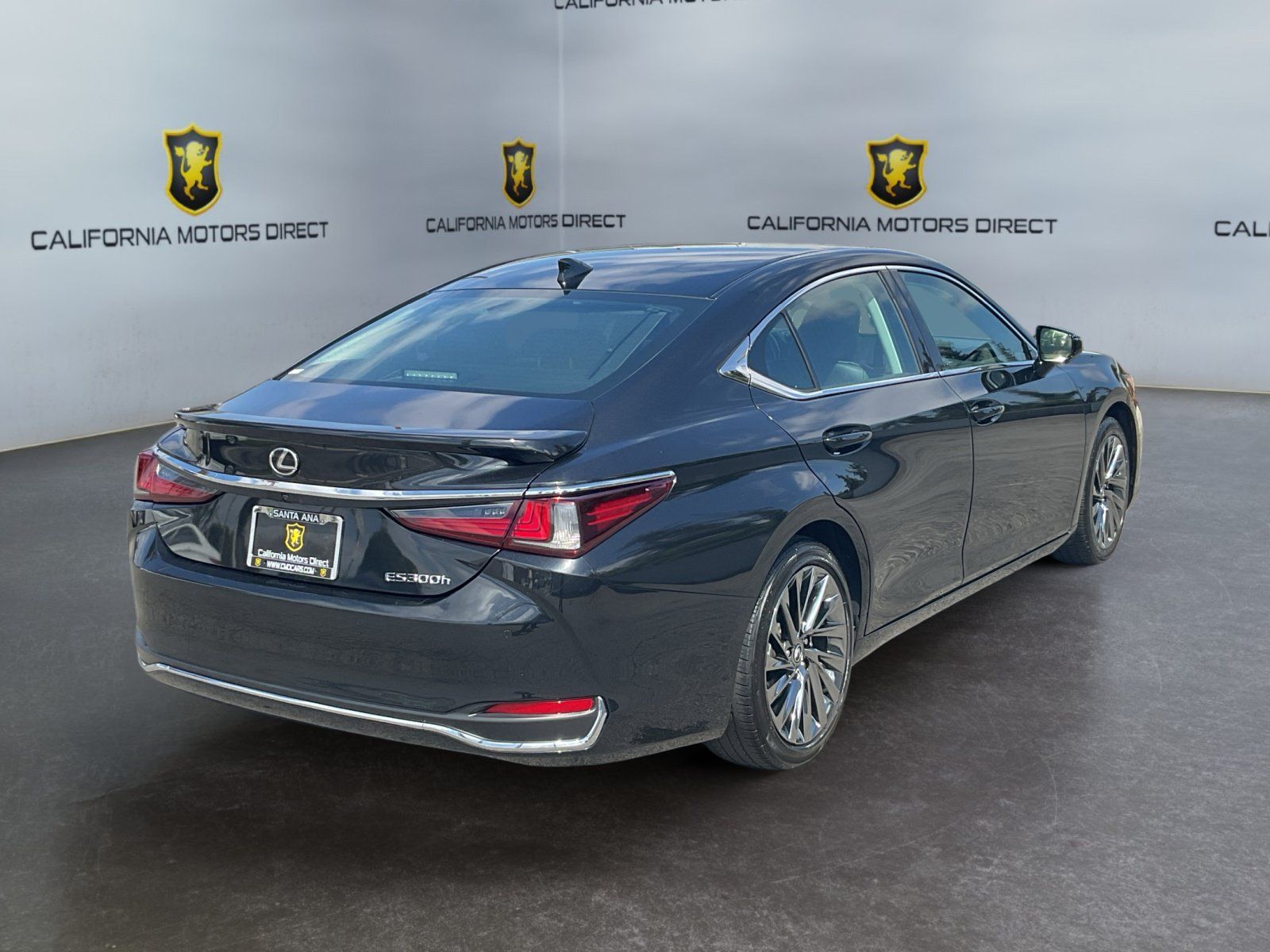 Used 2024 Lexus ES 300h w/ Accessory Package (Z2) FWD image 5