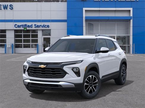 New 2026 Chevrolet TrailBlazer LT w/ LPO, Blackout Package image 6