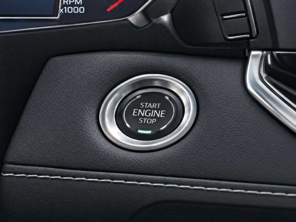 Used 2025 Chevrolet Colorado LT w/ Advanced Trailering Package RWD image 21