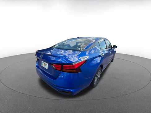 Used 2025 Nissan Altima 2.5 SV image 7