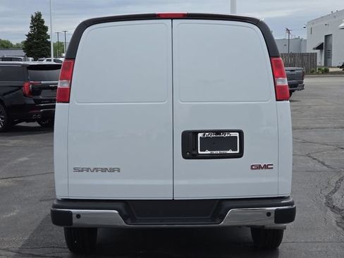 New 2026 GMC Savana 3500 w/ Driver Convenience Package RWD image 16