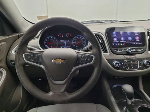Used 2022 Chevrolet Malibu LT FWD image 22