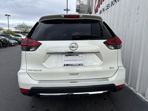 Used 2018 Nissan Rogue SV image 7