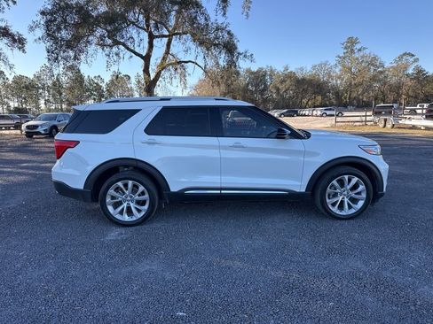 Used 2024 Ford Explorer Platinum w/ Technology Package image 7