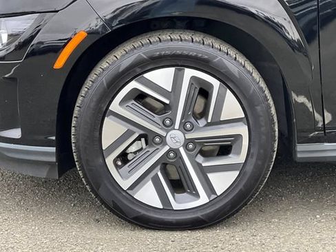 Used 2023 Hyundai Kona SE FWD image 33