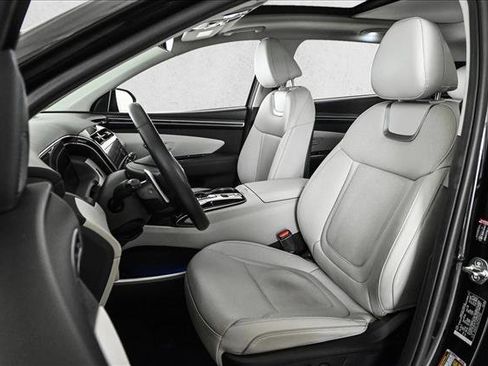 Used 2023 Hyundai Tucson Limited w/ Cargo Package image 17