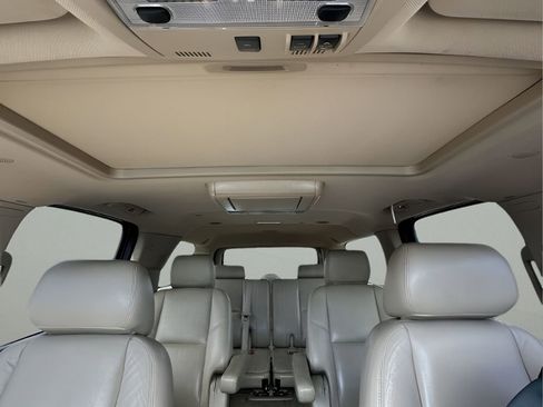 Used 2011 GMC Yukon XL Denali image 21