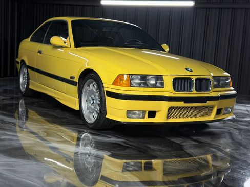 Used 1995 BMW M3 Coupe RWD image 4