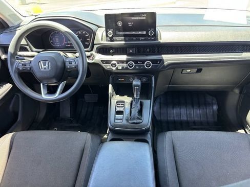 Used 2023 Honda CR-V EX image 15