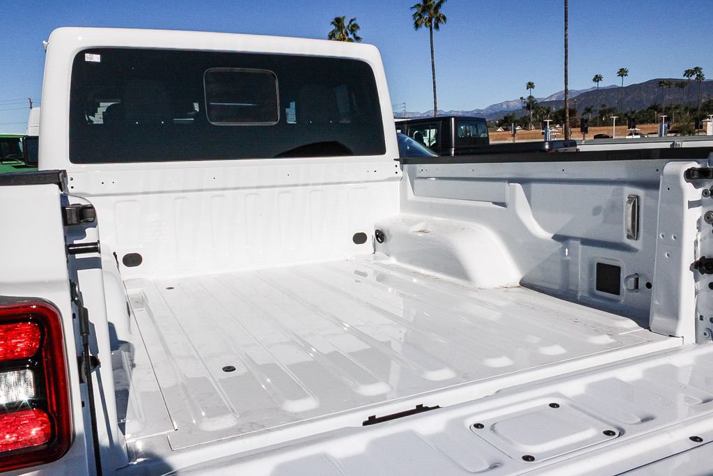 New 2026 Jeep Gladiator Rubicon w/ Steel Bumper Group AWD/4WD image 26