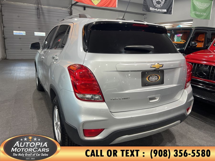 Used 2019 Chevrolet Trax LT w/ LT Convenience Package AWD/4WD image 3