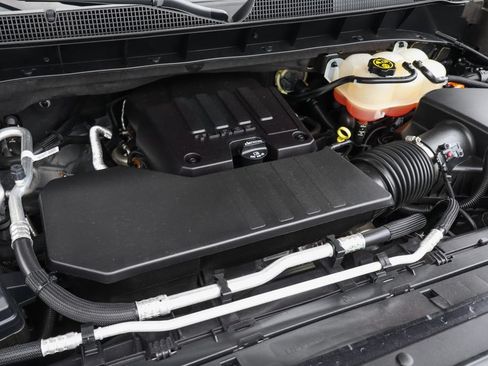Used 2023 Chevrolet Silverado 1500 Custom AWD/4WD image 6