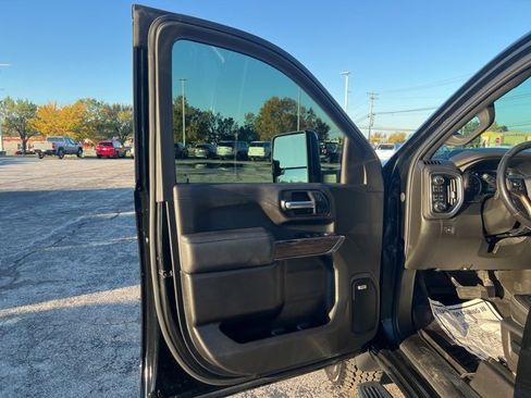Used 2022 Chevrolet Silverado 2500 High Country image 30