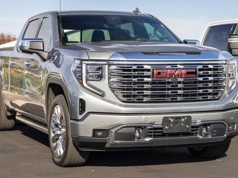 Used 2025 GMC Sierra 1500 Denali w/ Denali Reserve Package AWD/4WD image 2