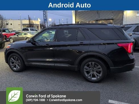 Used 2021 Ford Explorer XLT w/ Equipment Group 202A image 8