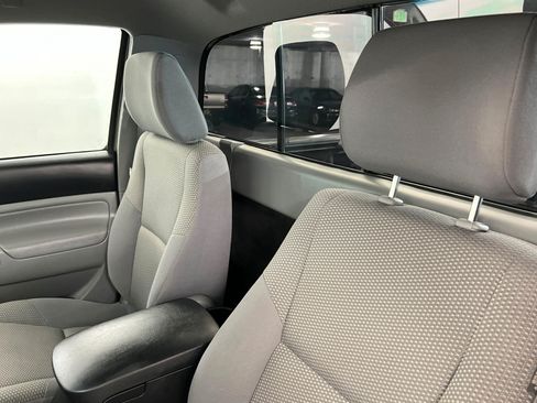 Used 2012 Toyota Tacoma 4x4 Regular Cab image 13