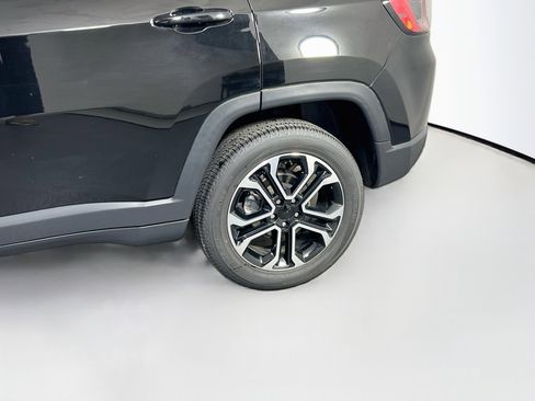 Used 2022 Jeep Compass Limited w/ Sun and Sound Group AWD/4WD image 29