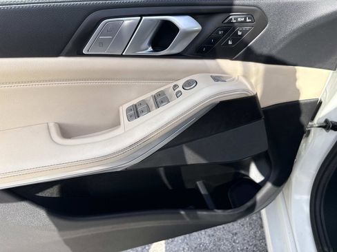 Used 2021 BMW X7 xDrive40i w/ Premium Package image 20