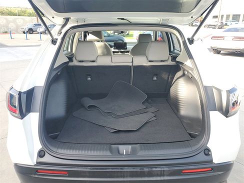 Certified 2024 Honda HR-V LX image 9