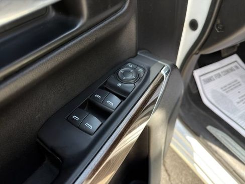 Used 2020 Chevrolet Silverado 1500 LT Trail Boss w/ Safety Package AWD/4WD image 18