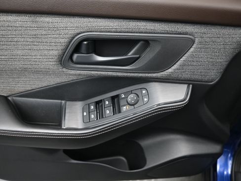 Used 2021 Nissan Rogue S image 11