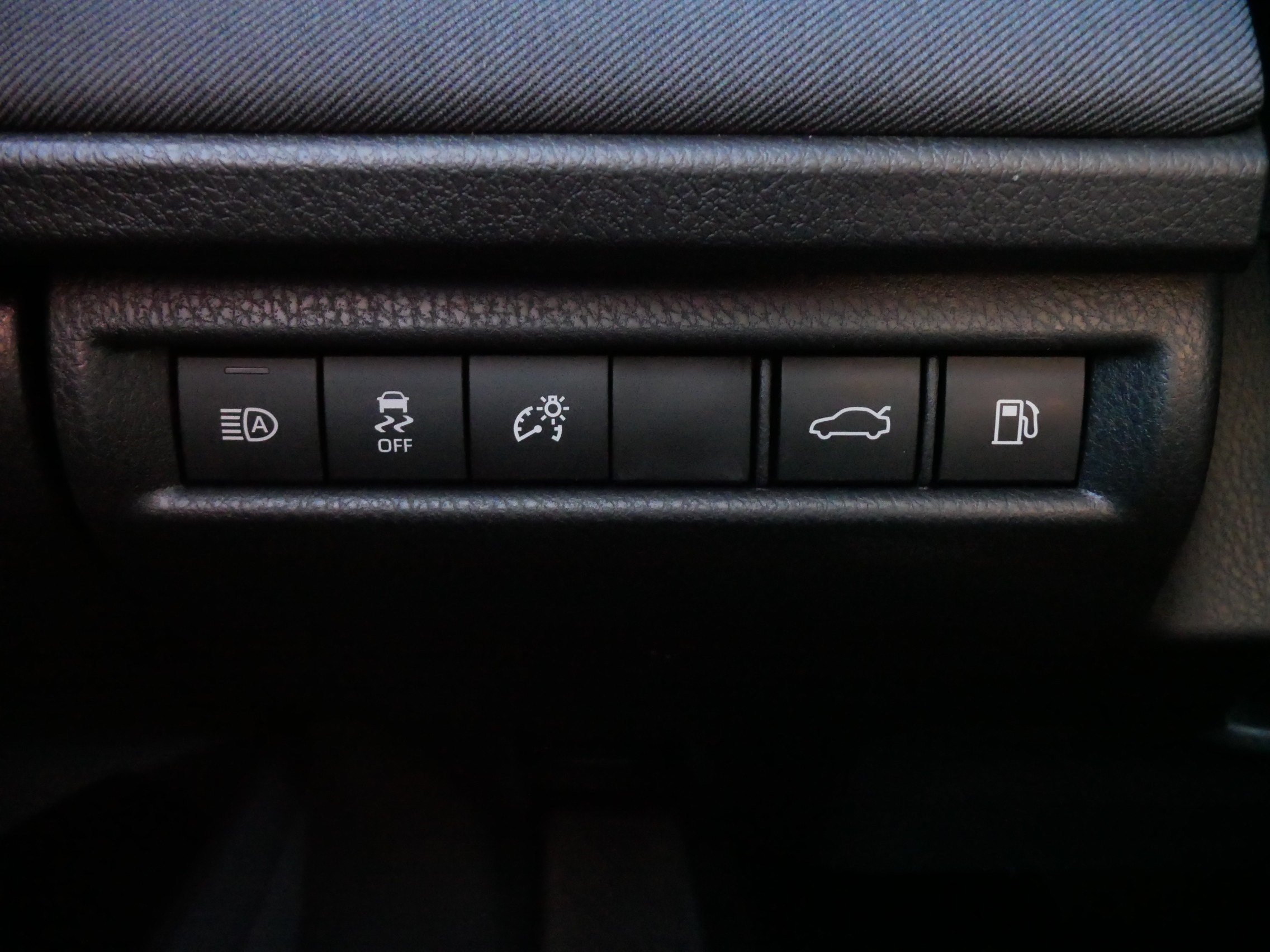 Certified 2026 Toyota Camry LE FWD image 28