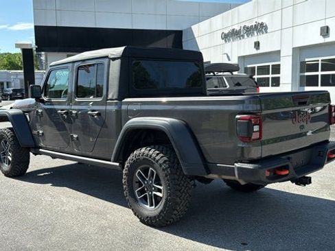 Certified 2026 Jeep Gladiator Mojave w/ Safety Group AWD/4WD image 8