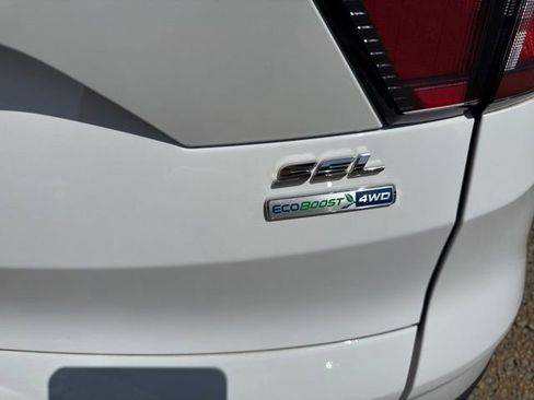 Used 2018 Ford Escape SEL AWD/4WD image 11