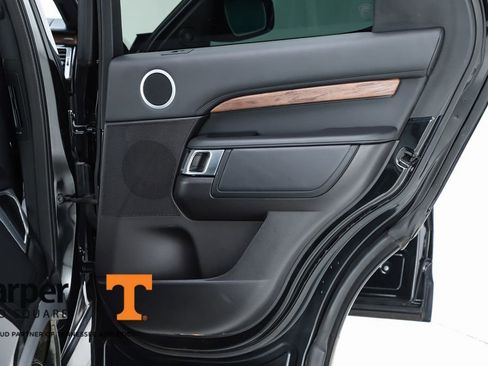 Used 2017 Land Rover Discovery HSE Luxury image 72