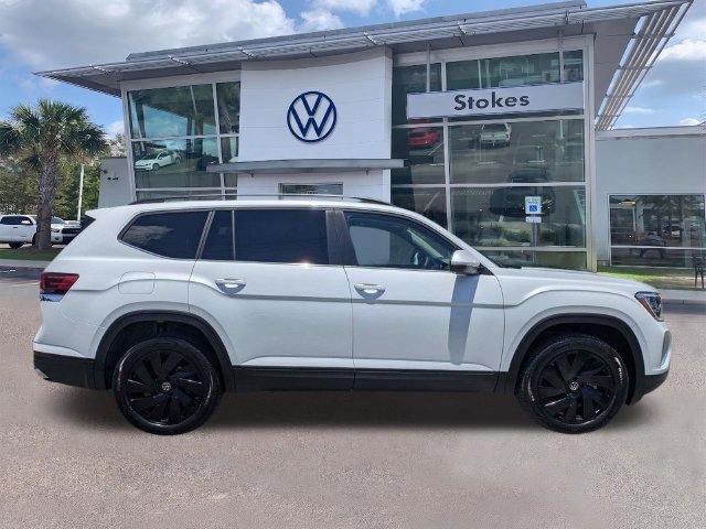 New 2026 Volkswagen Atlas SE FWD image 3