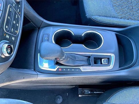 Used 2024 Chevrolet Equinox LT w/ LPO, Floor Liner Package image 18