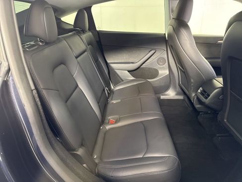 Used 2024 Tesla Model Y Long Range RWD image 17