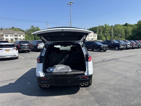New 2026 GMC Acadia Denali Ultimate AWD/4WD image 11