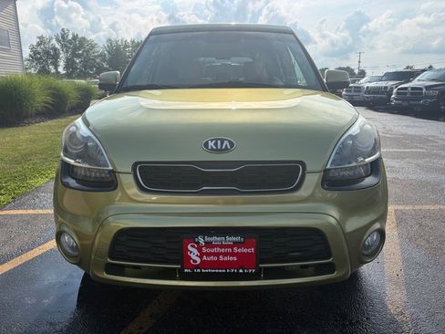 Used 2013 Kia Soul ! w/ Premium Pkg FWD image 3