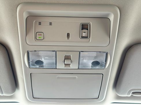 Used 2020 Nissan Titan SL w/ Protection Package 1 AWD/4WD image 32