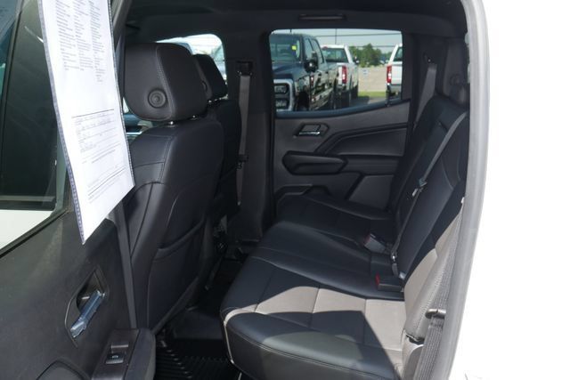 Used 2023 Chevrolet Colorado LT w/ LT Convenience Package III AWD/4WD image 24