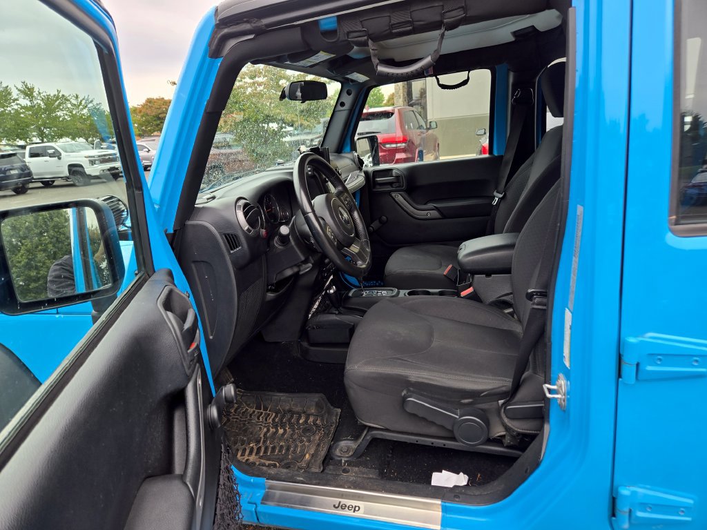 Used 2017 Jeep Wrangler Unlimited Sport w/ Max Tow Package AWD/4WD image 9