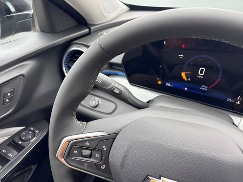New 2026 Chevrolet Trax LT w/ Sunroof Package FWD image 41