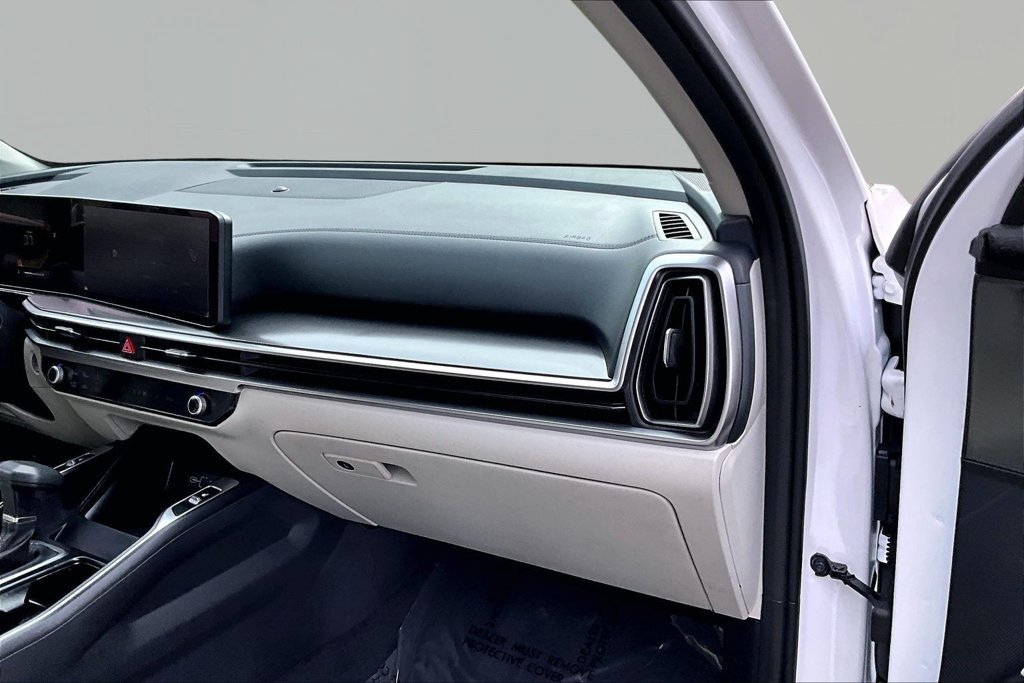 Used 2025 Kia Sorento S w/ Panoramic Sunroof Package FWD image 19