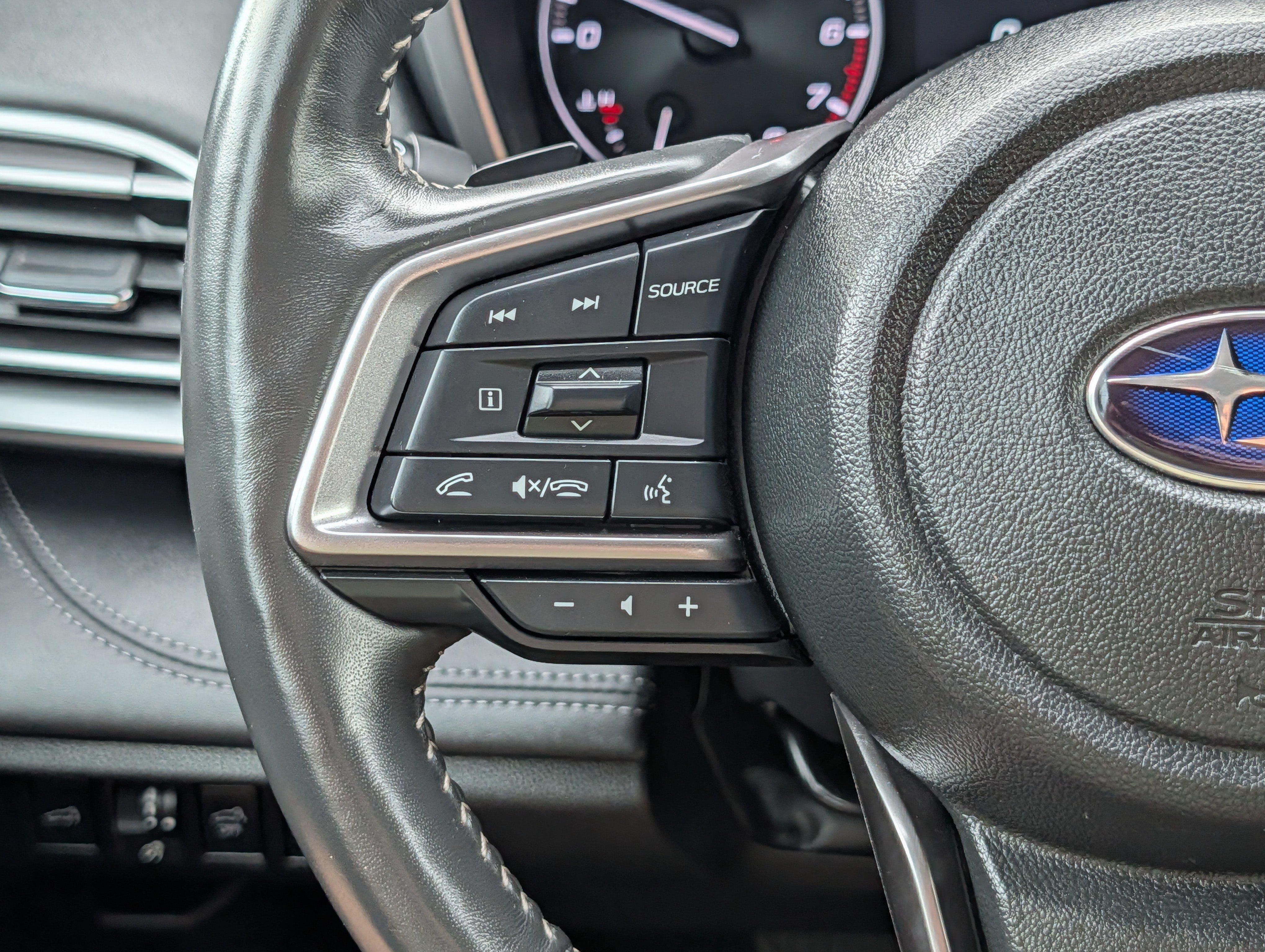 Used 2024 Subaru Outback Touring XT AWD/4WD image 31
