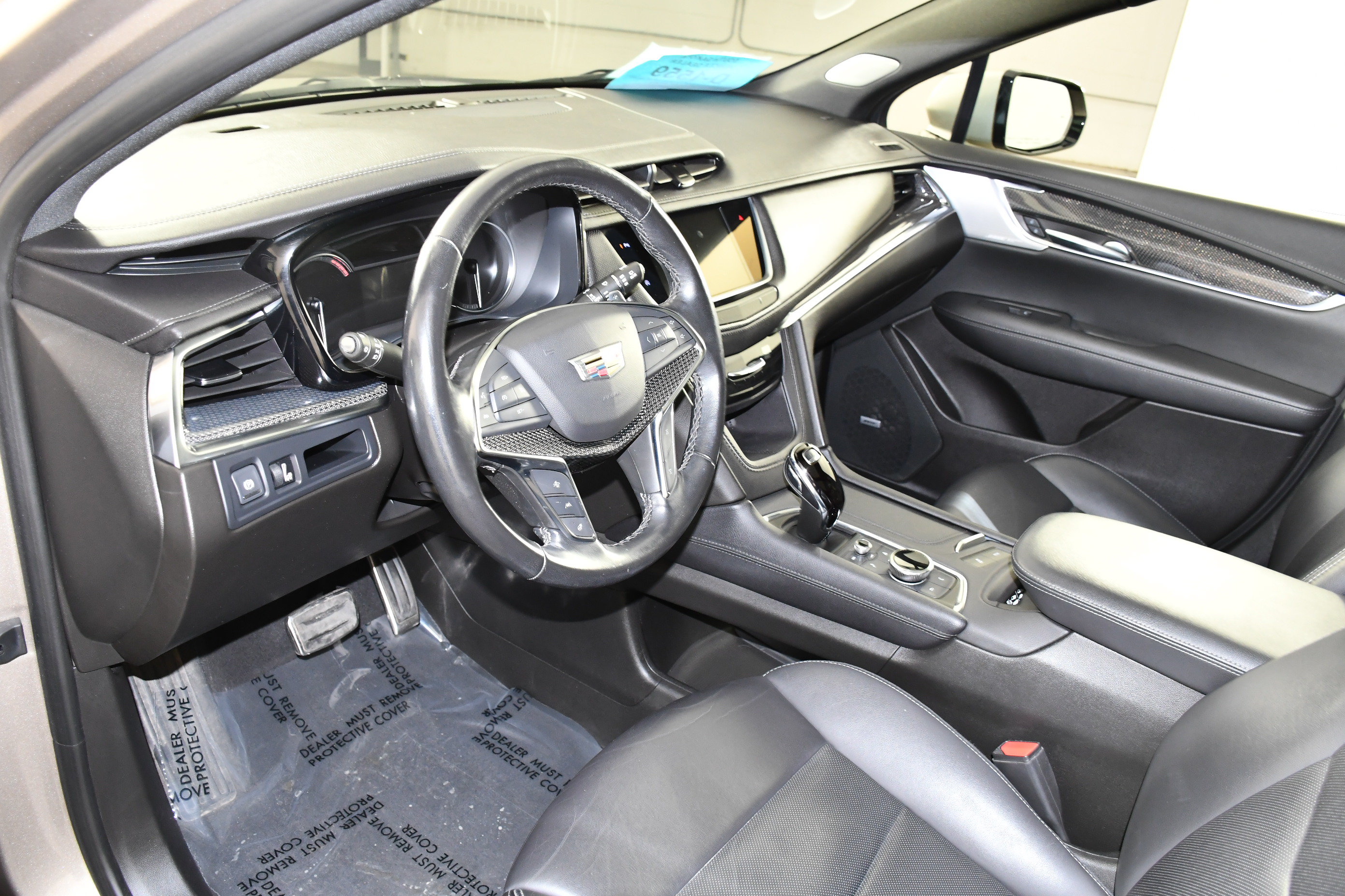 Used 2023 Cadillac XT5 Sportv AWD/4WD image 2