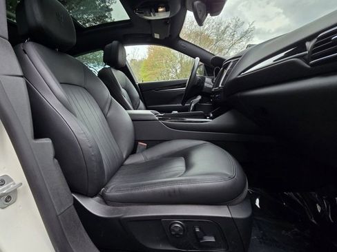 Used 2019 Maserati Levante image 25