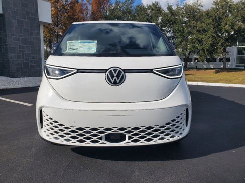 New 2025 Volkswagen ID. Buzz Pro S image 3