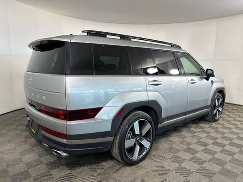 Used 2024 Hyundai Santa Fe Limited image 3